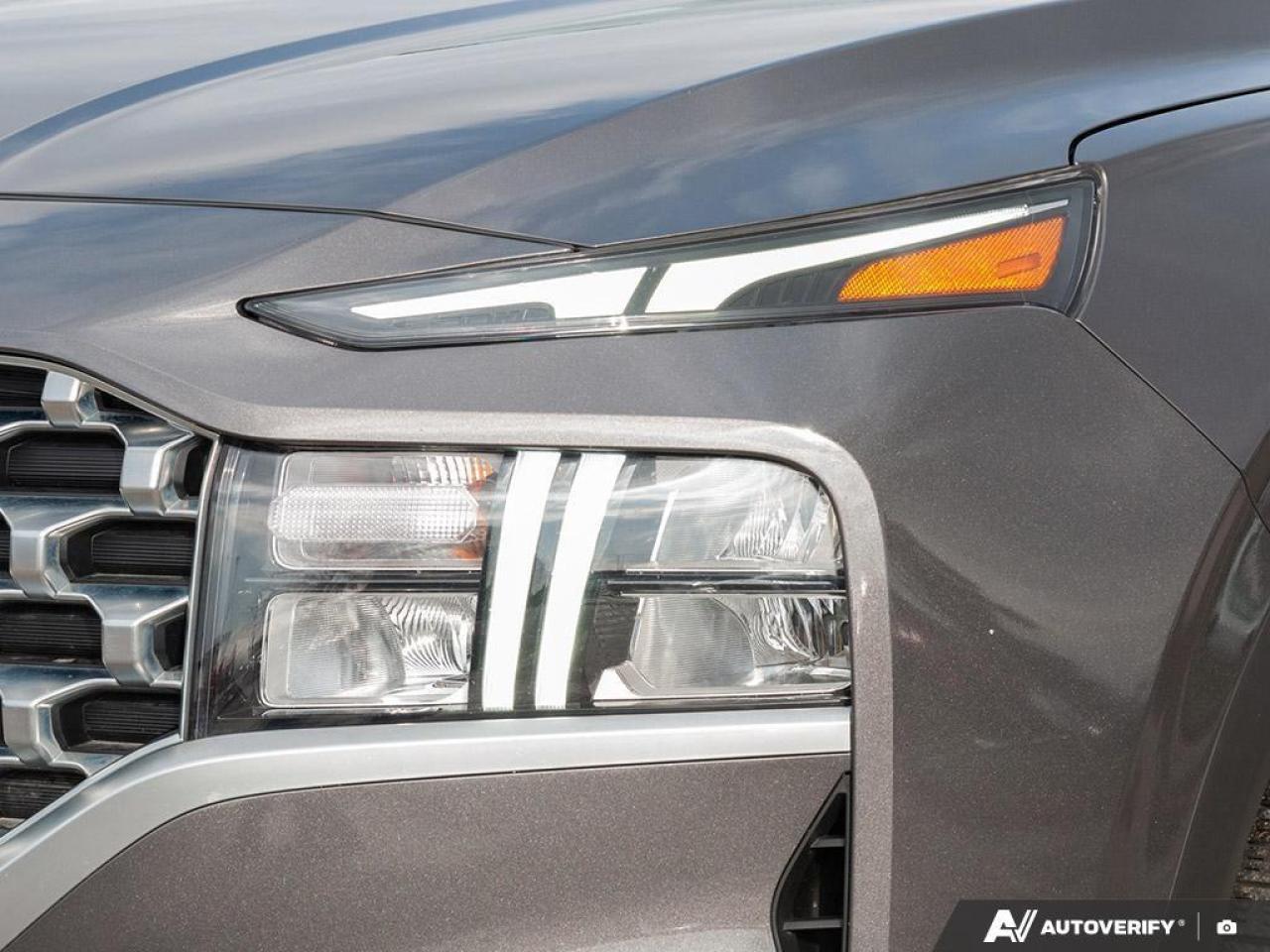 2022 Hyundai Santa Fe HEV Luxury 4dr All-Wheel Drive Photo