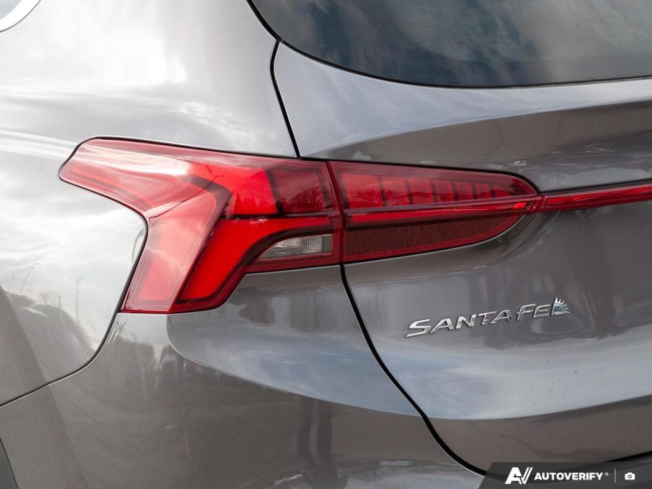 2022 Hyundai Santa Fe HEV Luxury 4dr All-Wheel Drive Photo