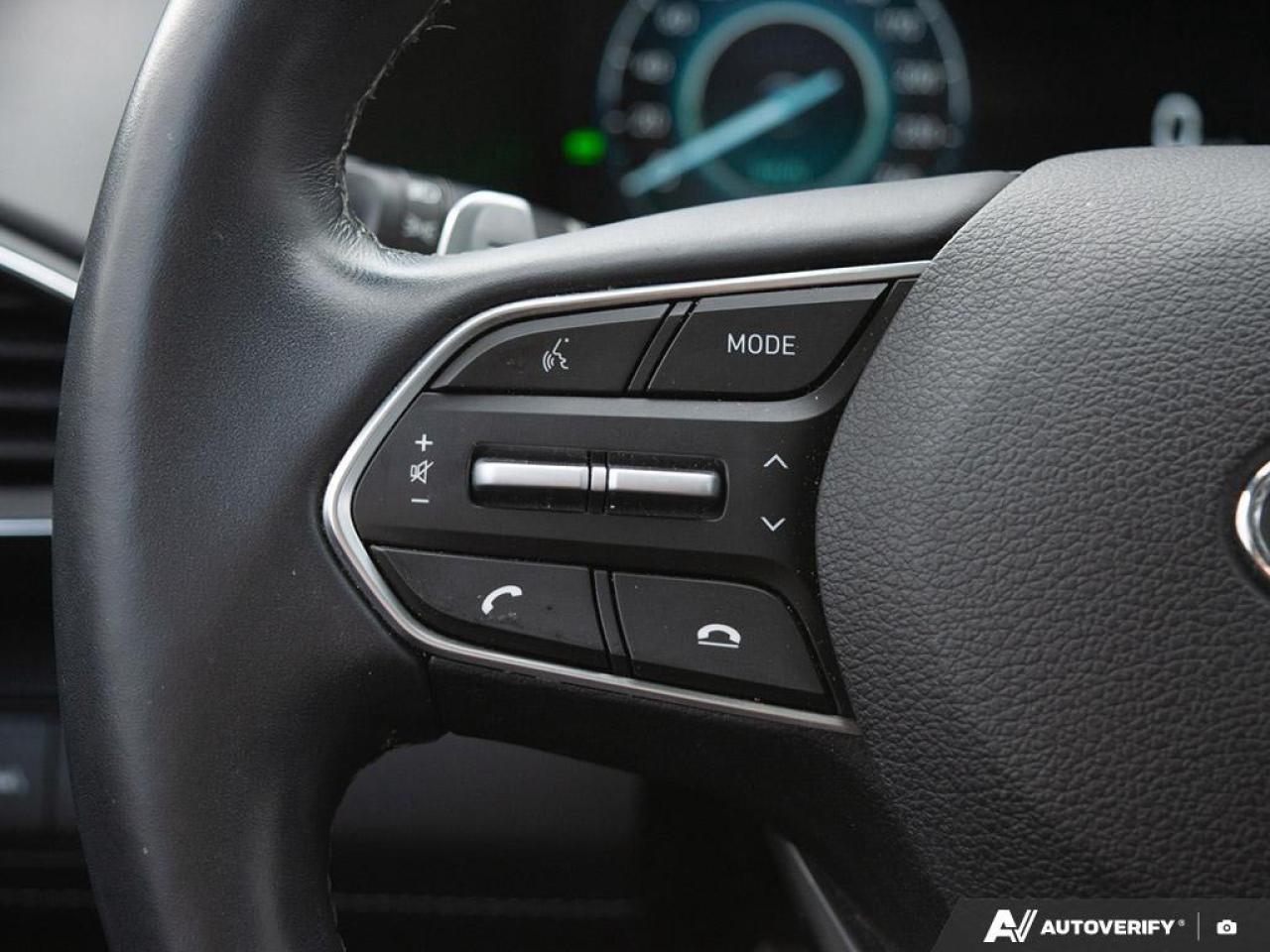 2022 Hyundai Santa Fe HEV Luxury 4dr All-Wheel Drive Photo