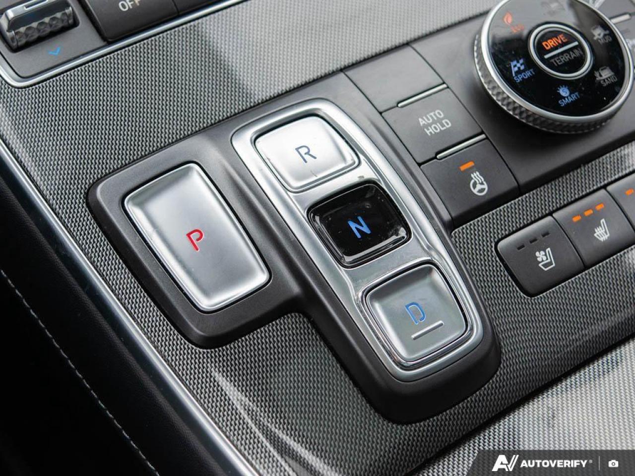 2022 Hyundai Santa Fe HEV Luxury 4dr All-Wheel Drive Photo