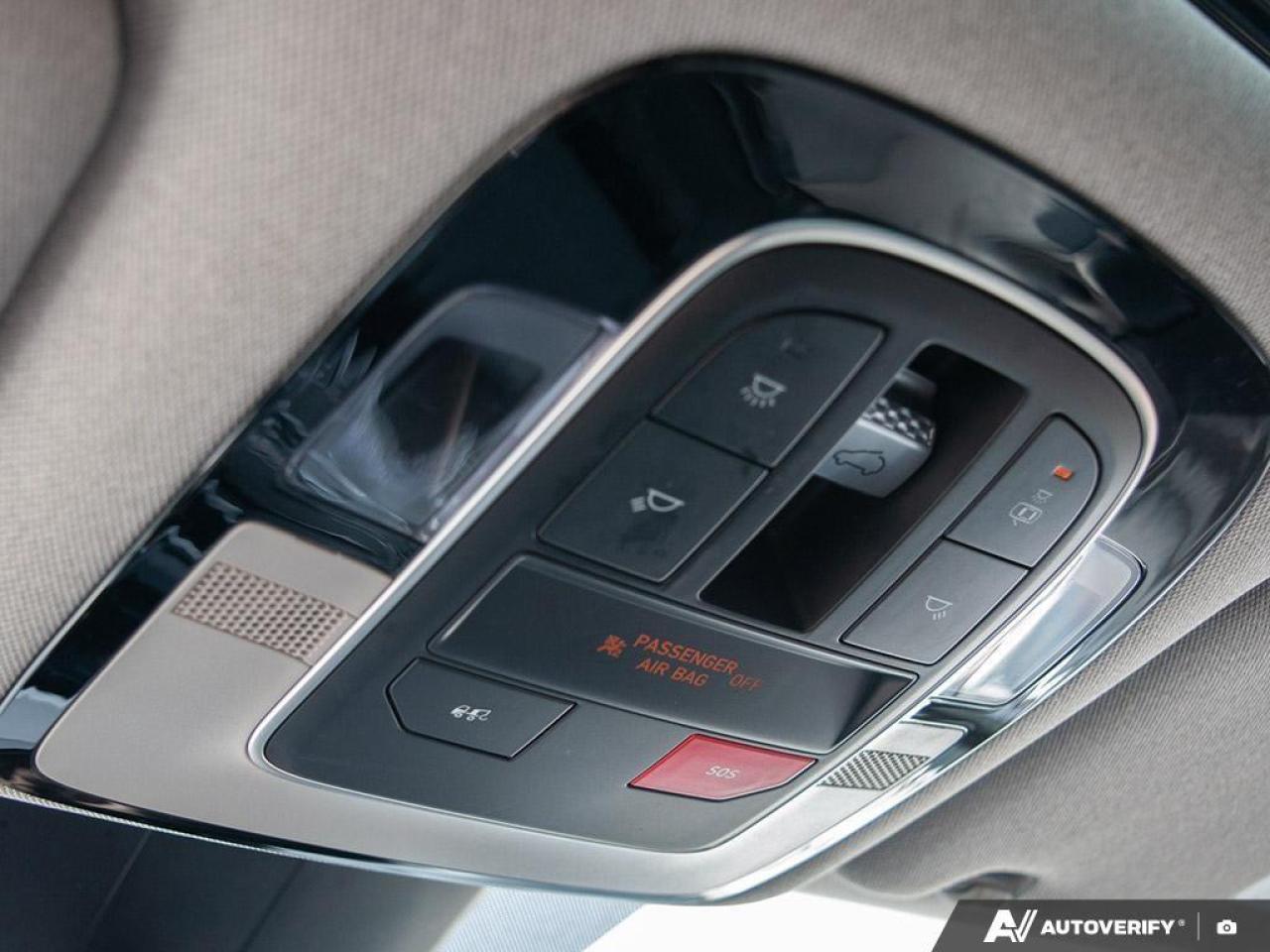 2022 Hyundai Santa Fe HEV Luxury 4dr All-Wheel Drive Photo