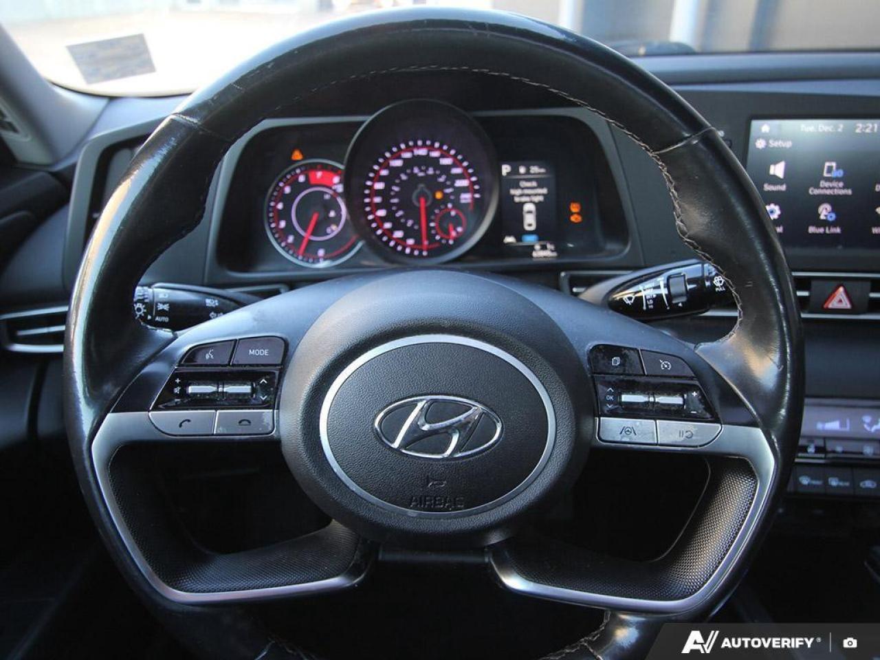 2021 Hyundai Elantra Preferred w/Sun & Tech Pkg 4dr Sedan Photo