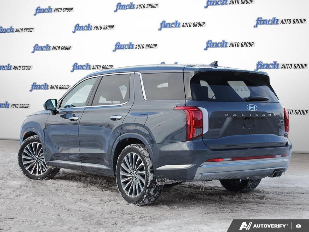 2025 Hyundai PALISADE Ultimate Calligraphy 4dr All-Wheel Drive Photo3