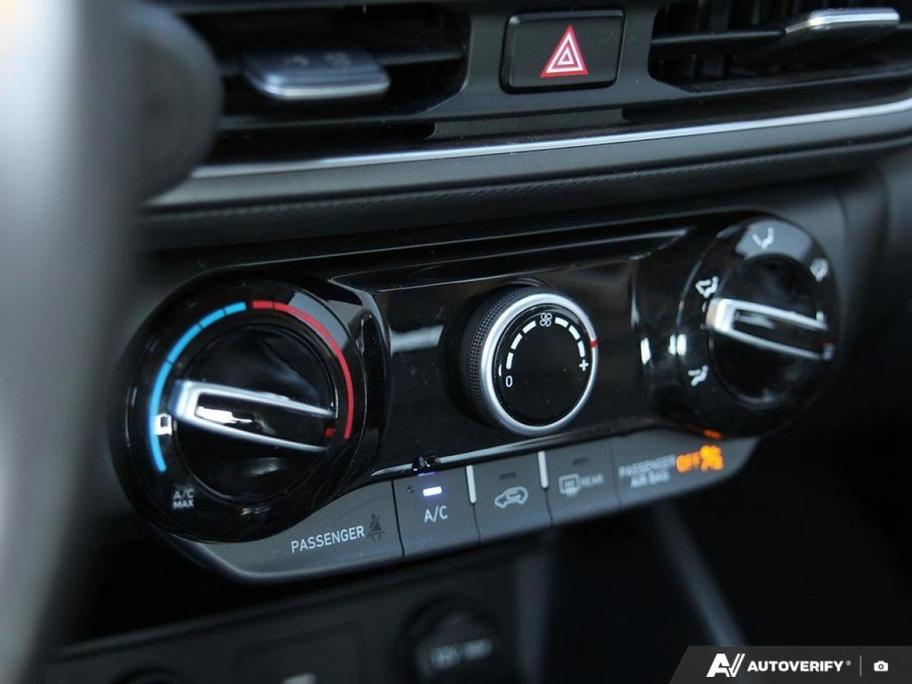 2022 Hyundai KONA 2.0L Preferred Sun & Leather Package 4dr All-Wheel Drive Photo