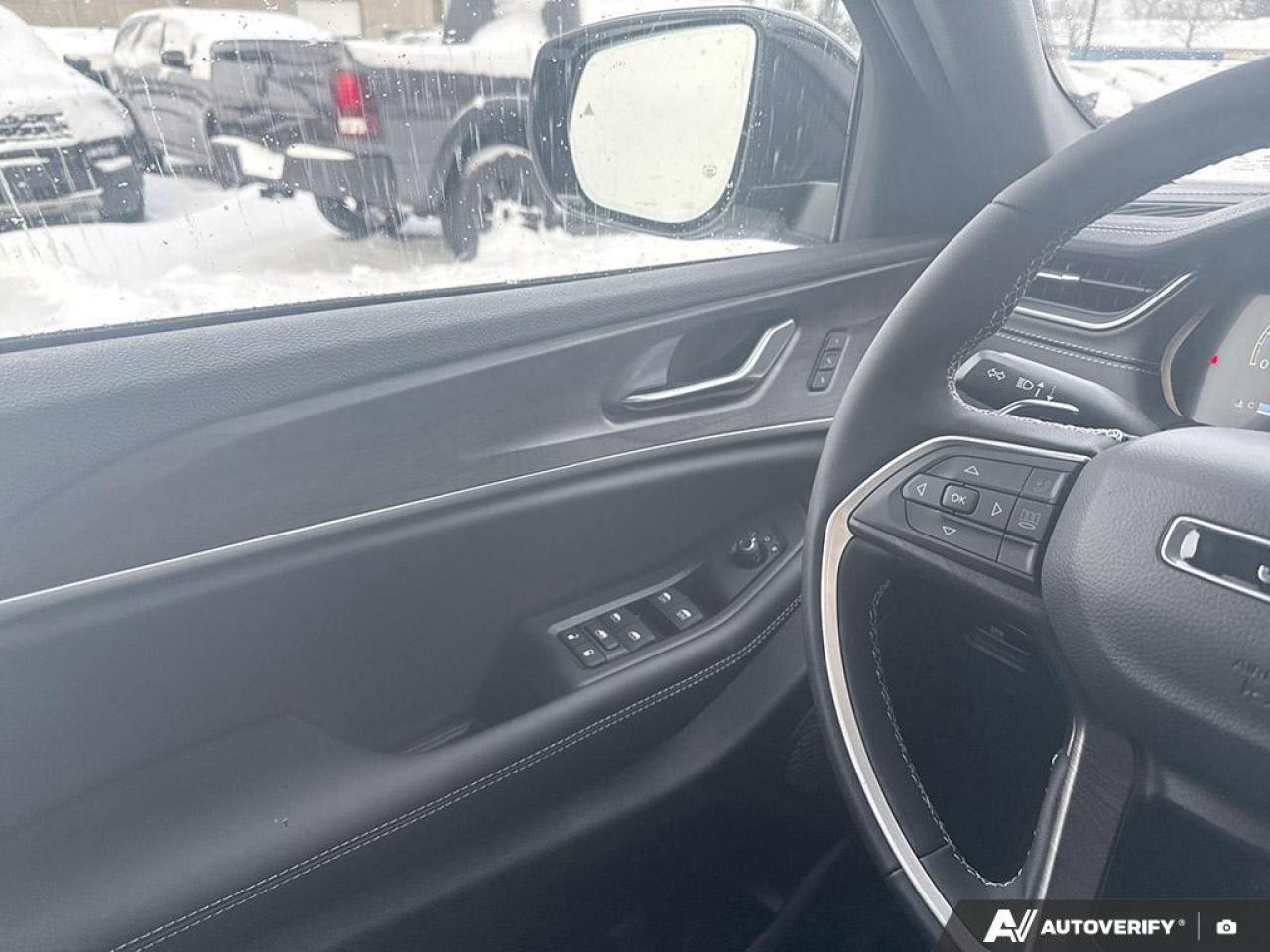 2025 Jeep Grand Cherokee Limited 4dr 4x4 Photo