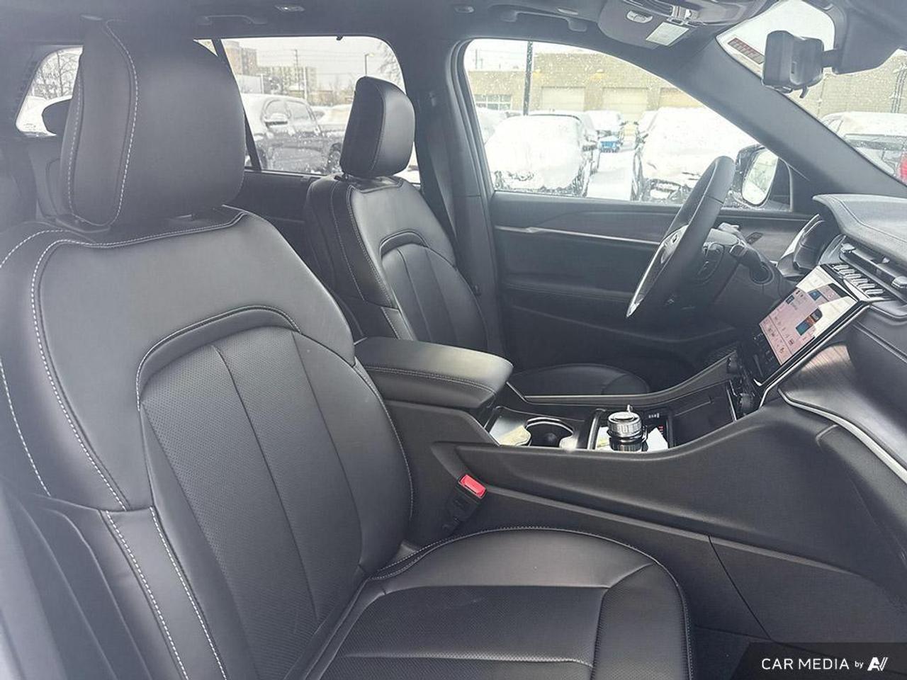 2025 Jeep Grand Cherokee Limited 4dr 4x4 Photo