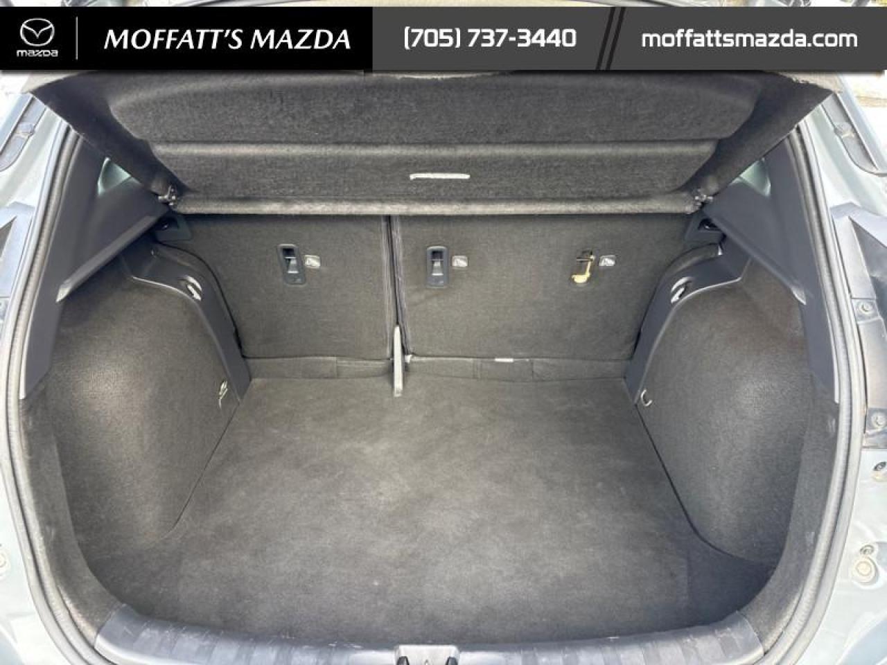 2021 Nissan Kicks SR Photo