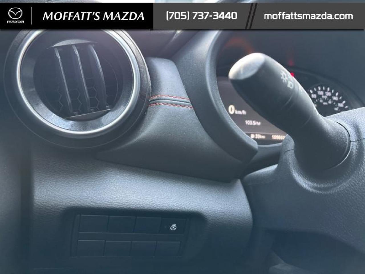 2021 Nissan Kicks SR Photo