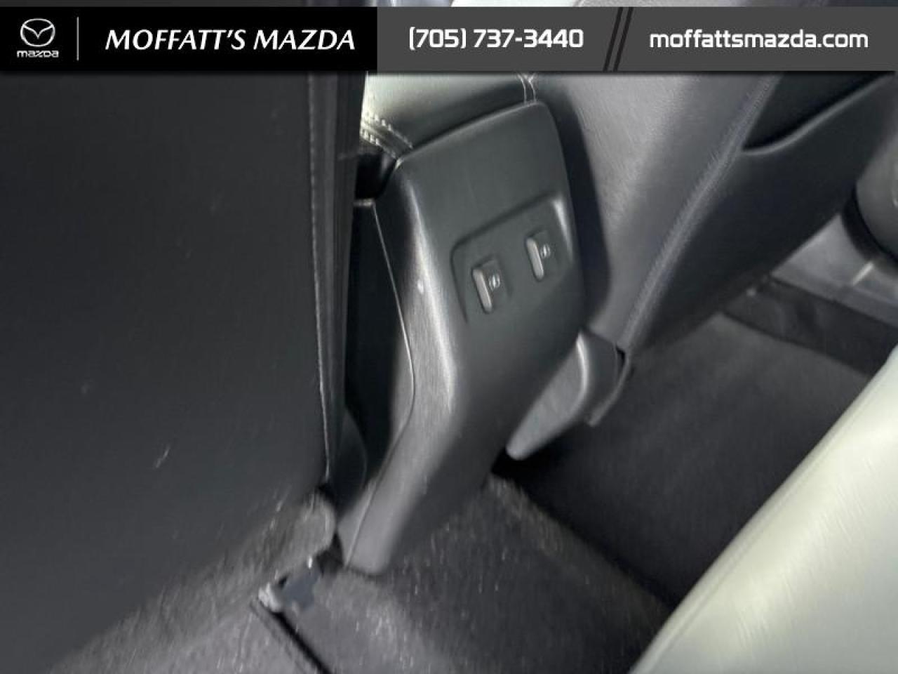 2021 Nissan Kicks SR Photo