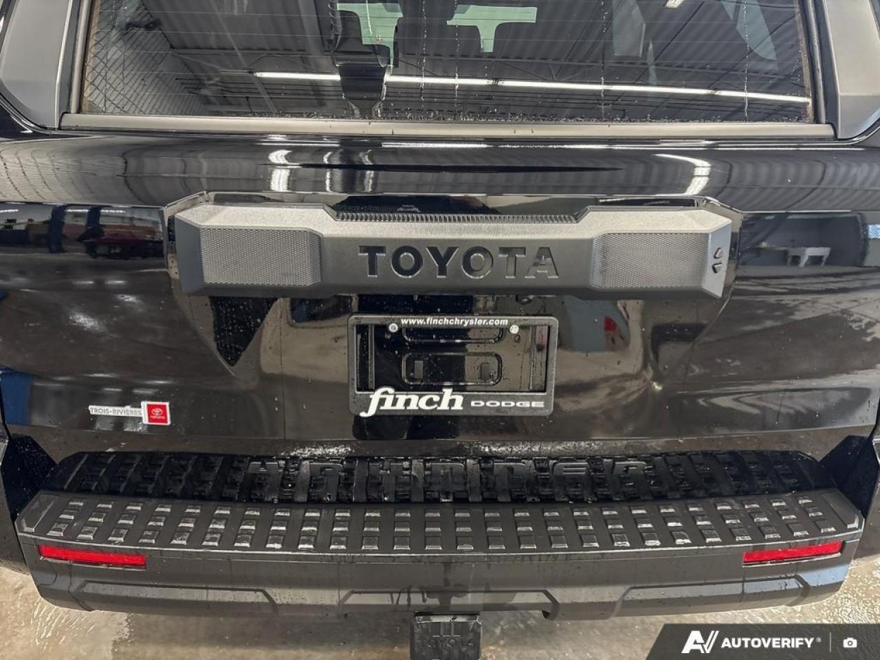 2025 Toyota 4Runner Base 4dr 4x4 Photo