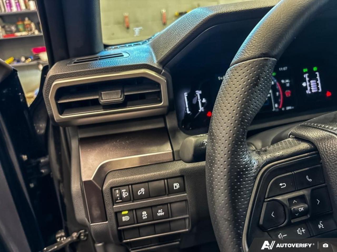 2025 Toyota 4Runner Base 4dr 4x4 Photo