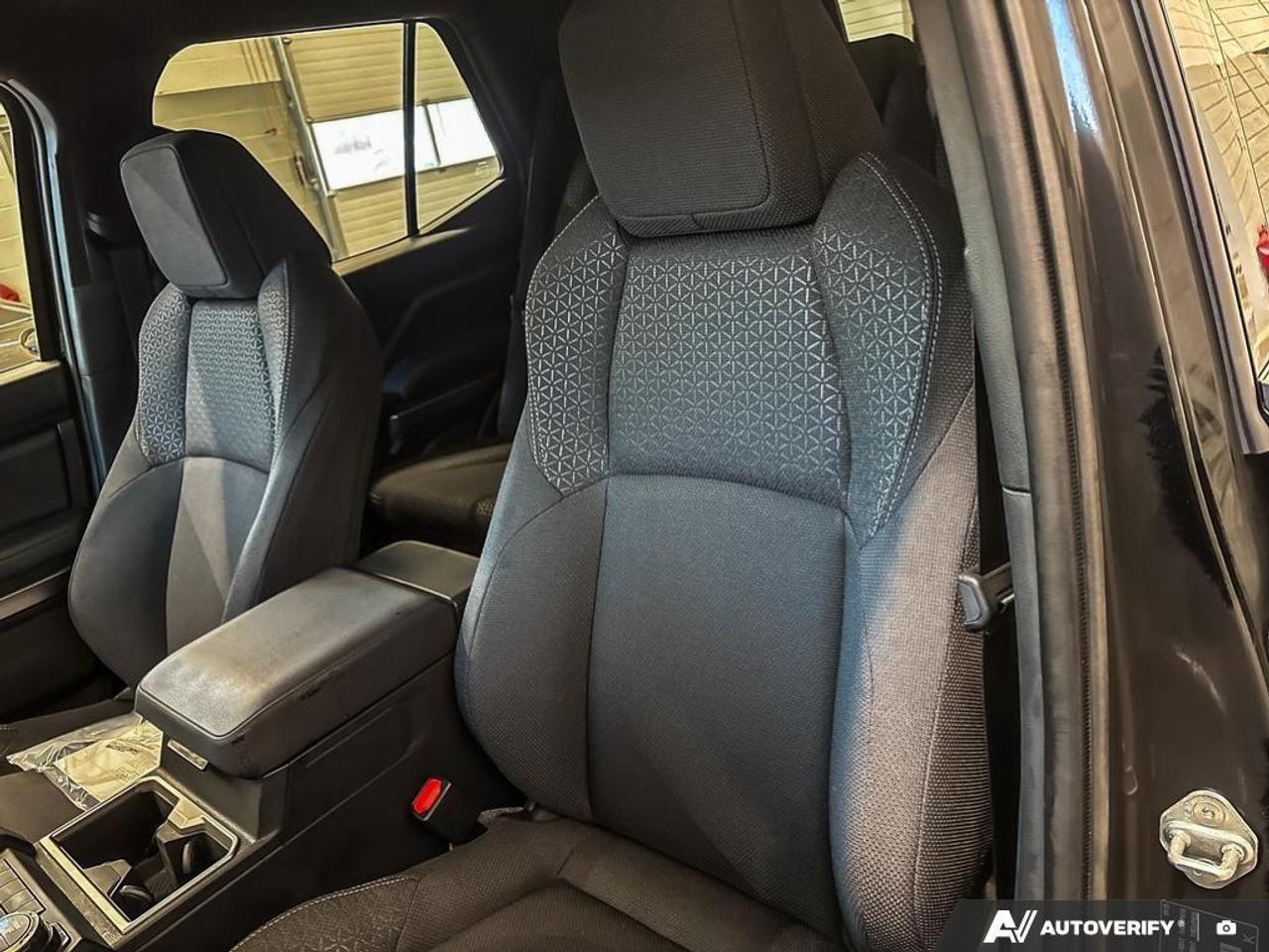 2025 Toyota 4Runner Base 4dr 4x4 Photo