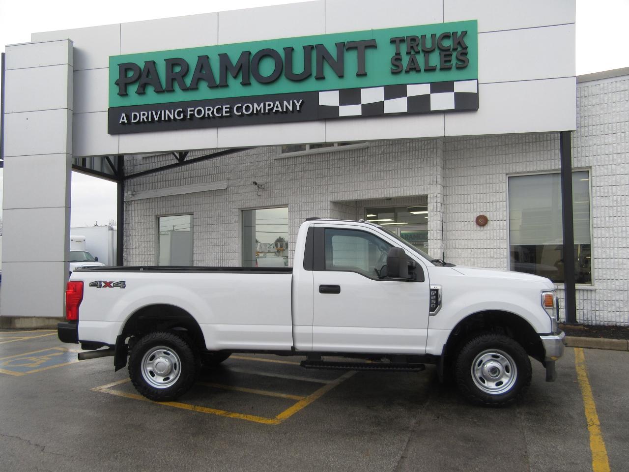 2022 Ford F-250 4X4 GAS 8FT LONG BOX Photo