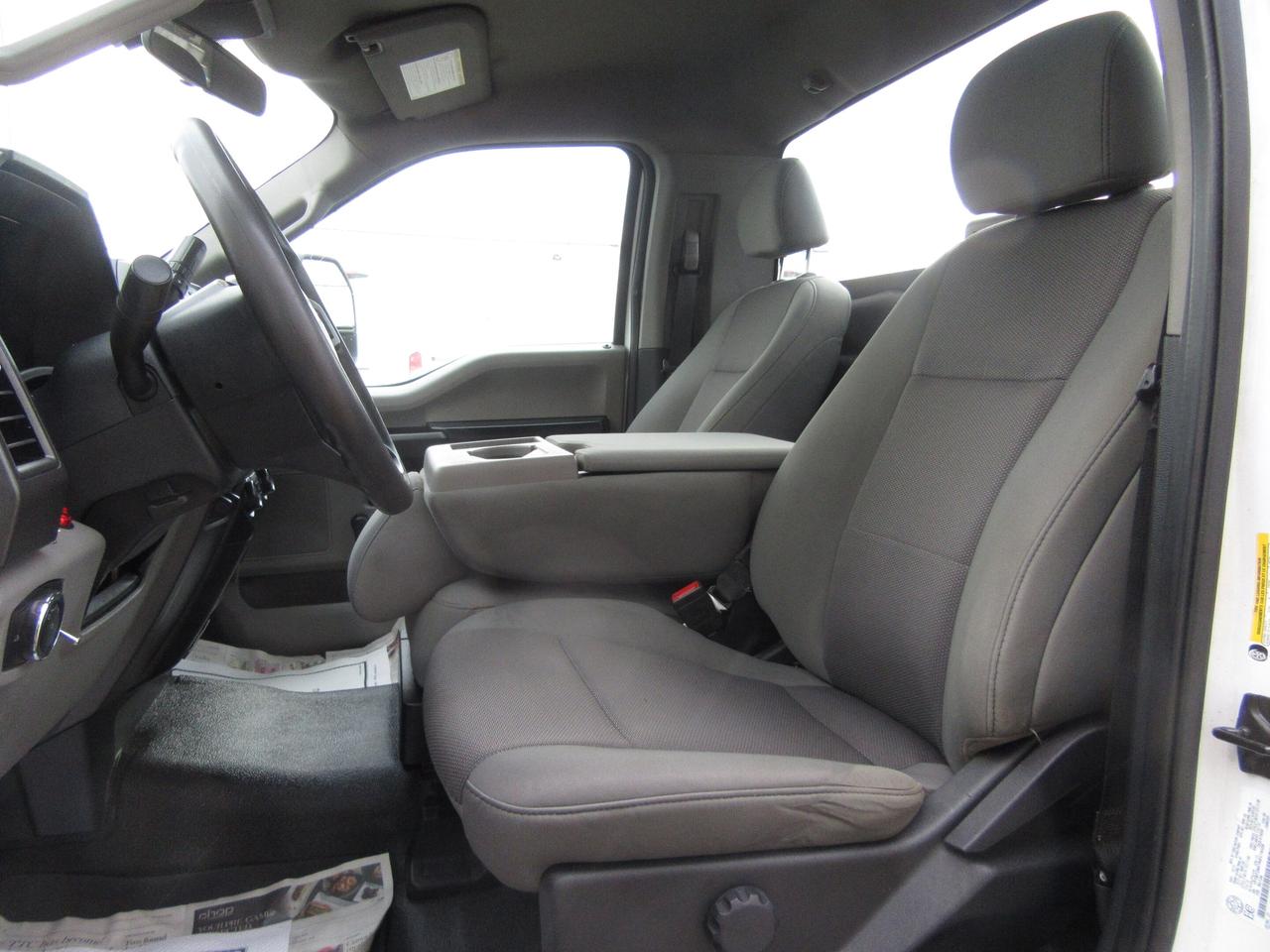 2022 Ford F-250 4X4 GAS 8FT LONG BOX Photo