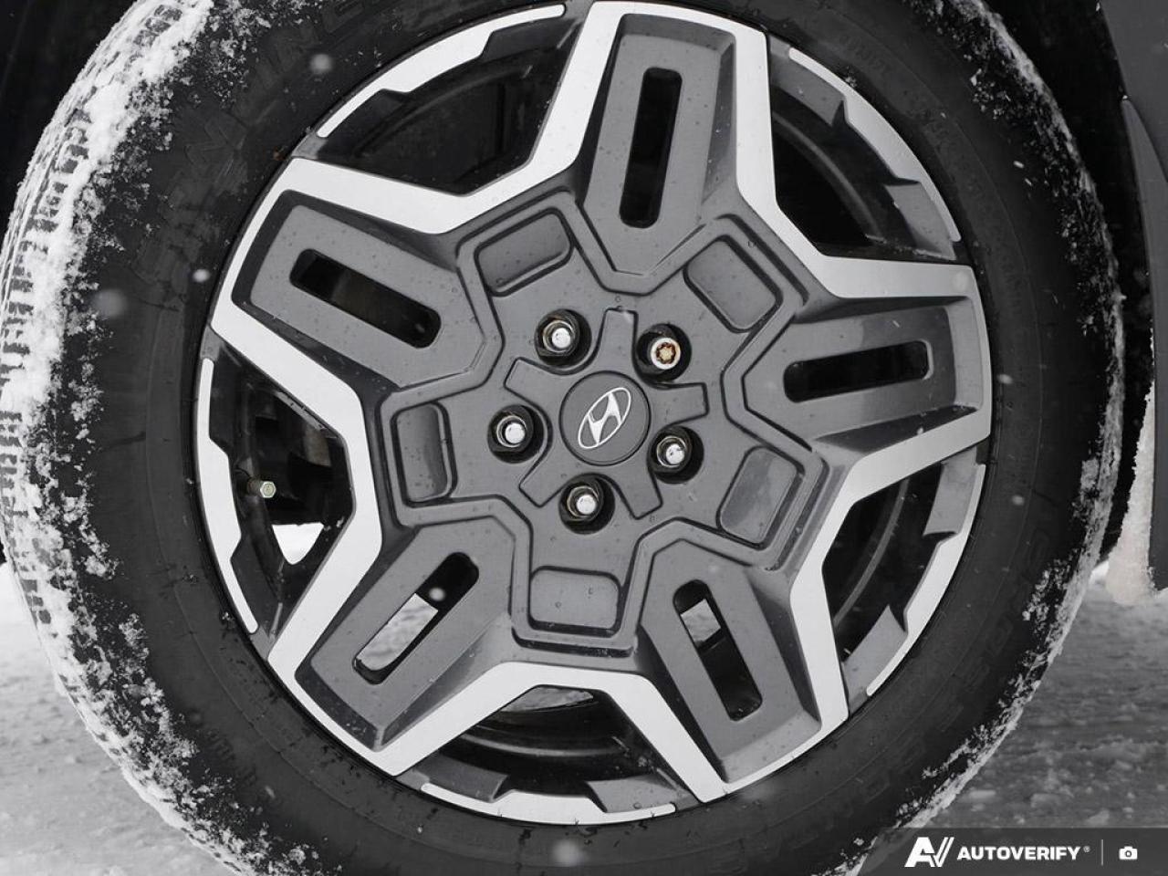 2021 Hyundai Santa Fe HEV Luxury 4dr All-Wheel Drive Photo