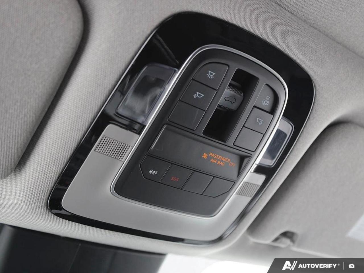 2021 Hyundai Santa Fe HEV Luxury 4dr All-Wheel Drive Photo