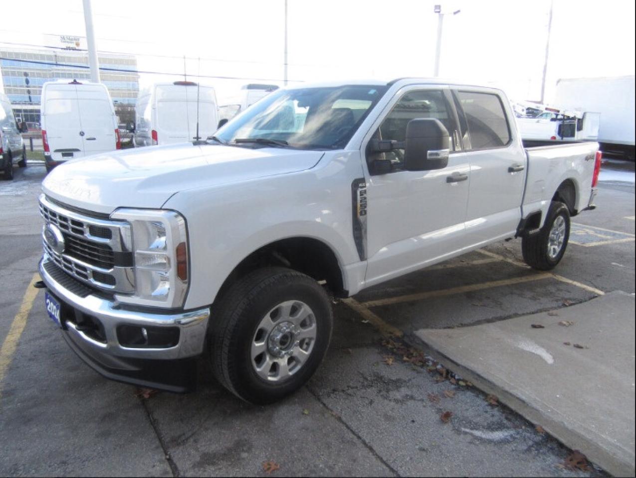 2024 Ford F-350 CREW CAB XLT 4X4 6.8FT BOX Photo