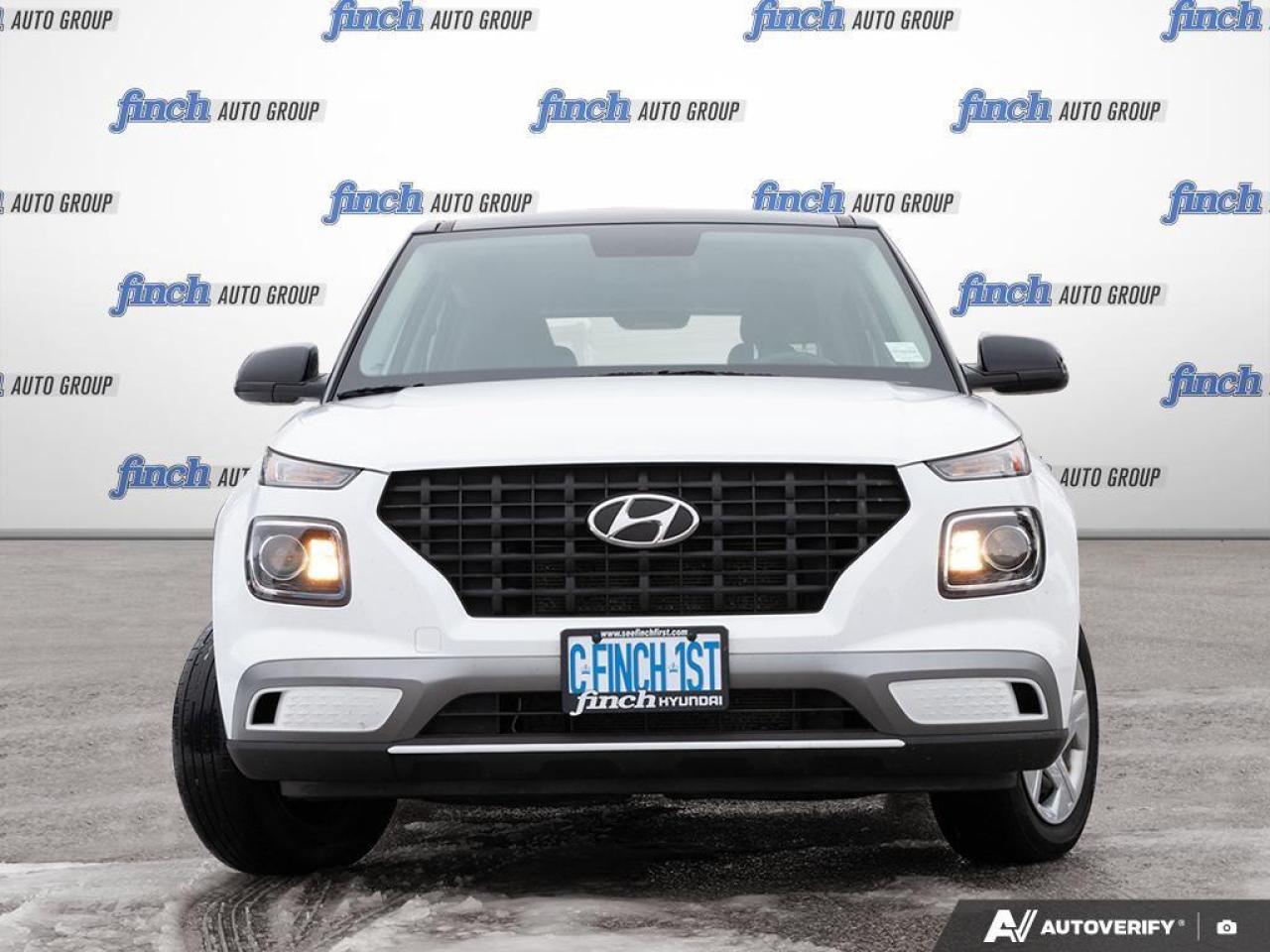 2022 Hyundai Venue Essential w/Two-Tone 4dr Front-Wheel Drive Photo