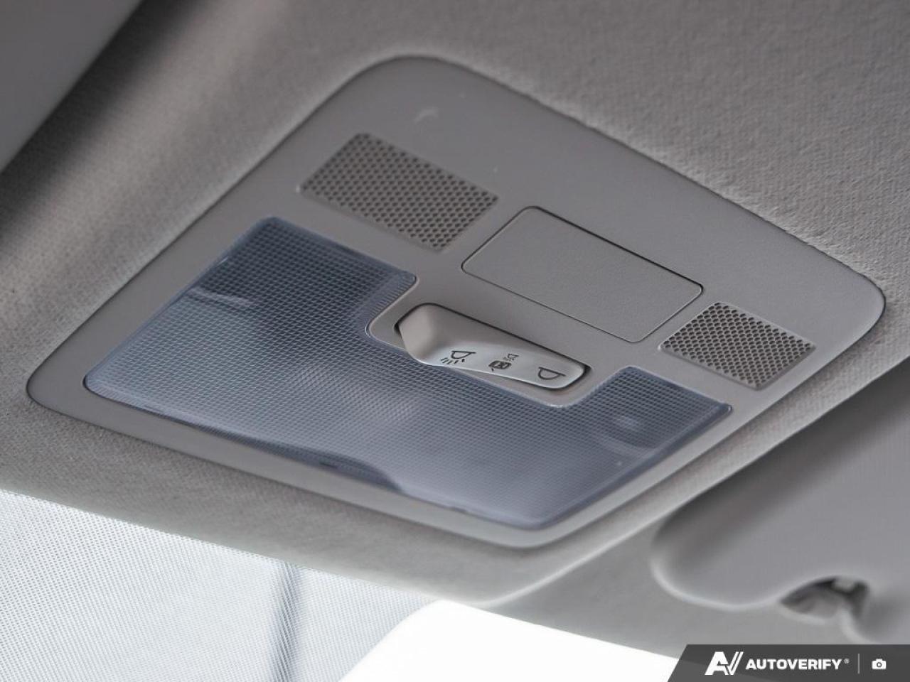 2022 Hyundai Venue Essential w/Two-Tone 4dr Front-Wheel Drive Photo