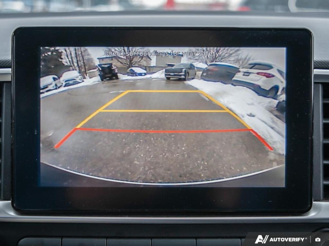 2022 Hyundai Venue Essential w/Two-Tone 4dr Front-Wheel Drive Photo