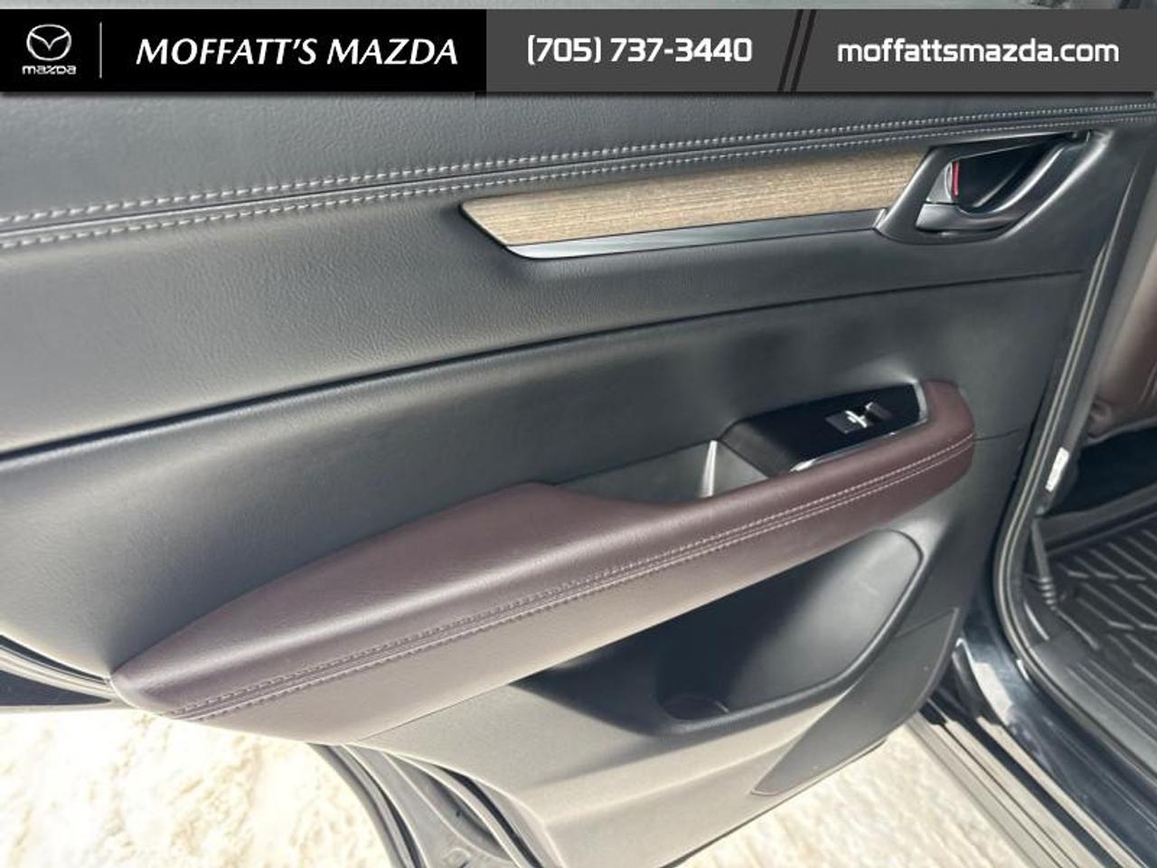 2022 Mazda CX-5 Signature Photo