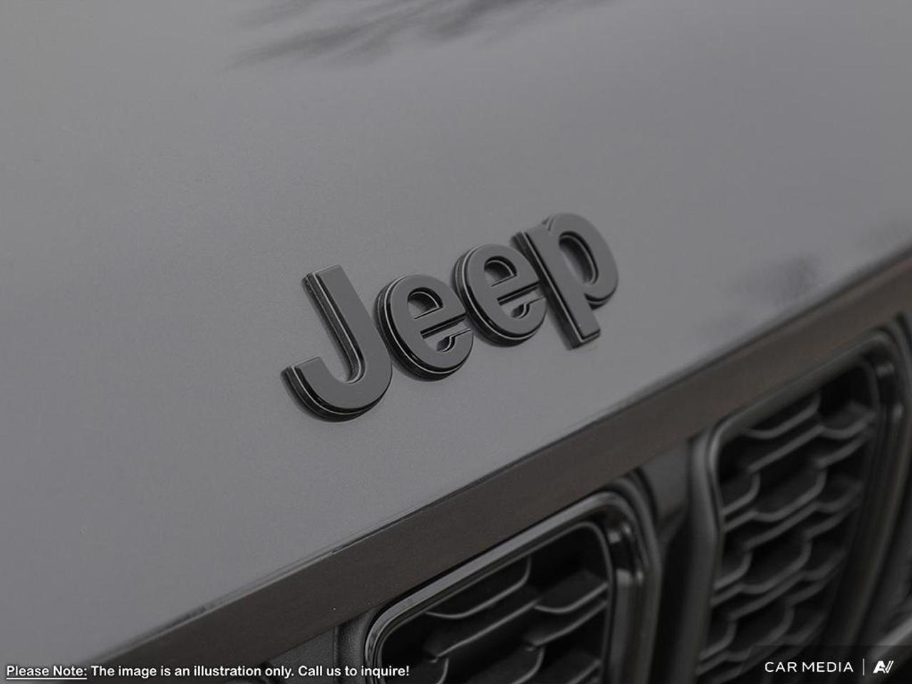 2025 Jeep Grand Cherokee Laredo 4dr 4x4 Photo