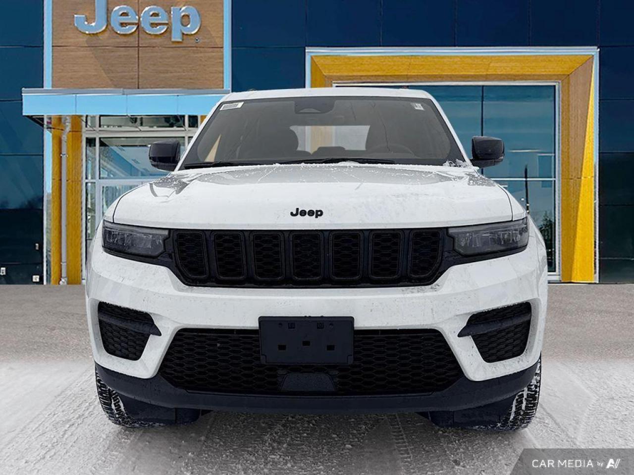 2025 Jeep Grand Cherokee Laredo 4dr 4x4 Photo