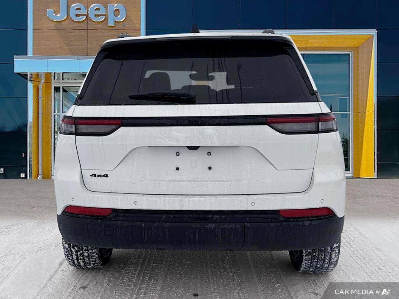 2025 Jeep Grand Cherokee Laredo 4dr 4x4 Photo4