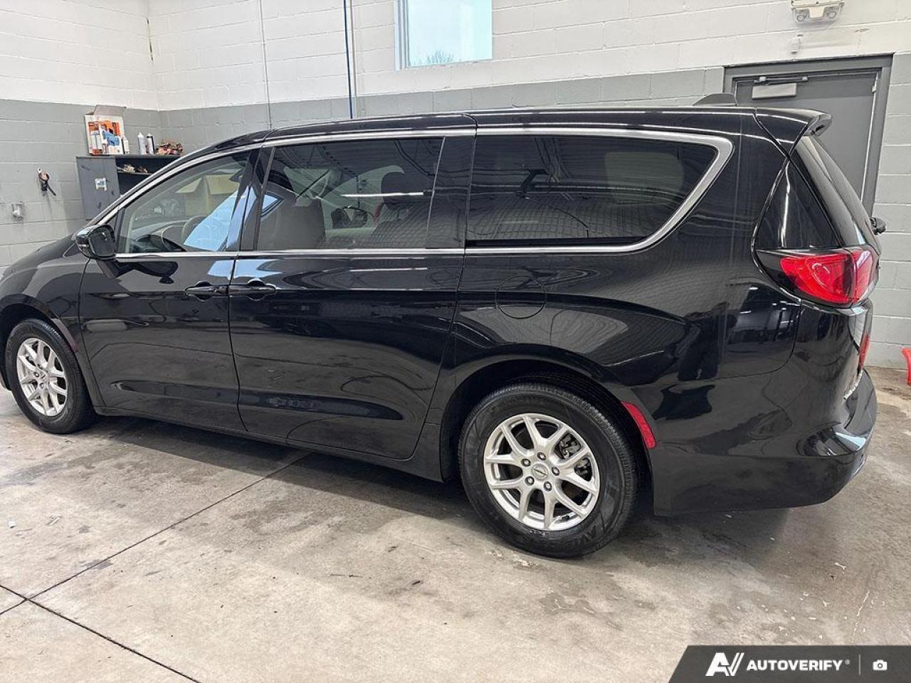 2024 Chrysler Grand Caravan SXT Front-Wheel Drive Passenger Van Photo