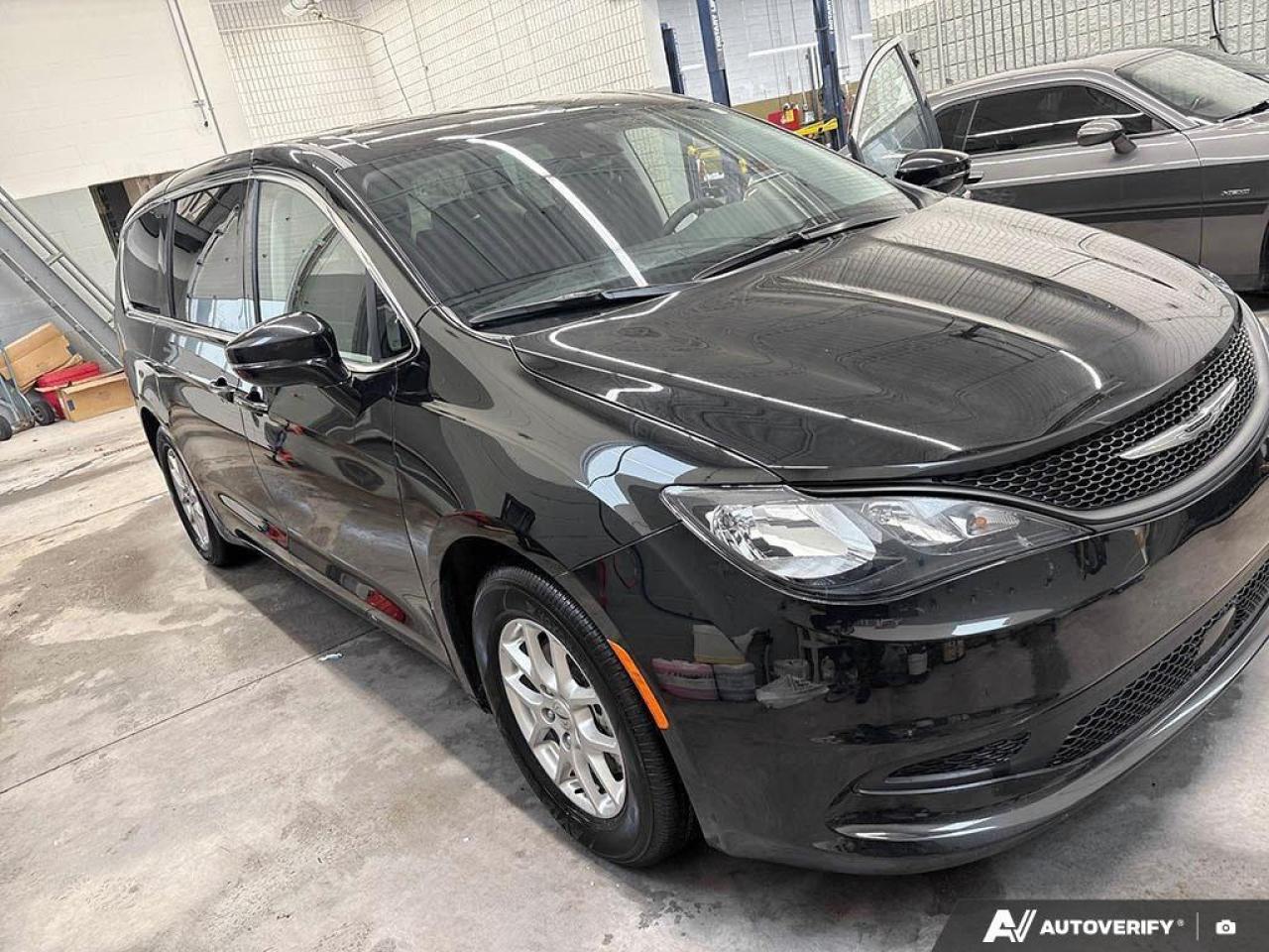 2024 Chrysler Grand Caravan SXT Front-Wheel Drive Passenger Van Photo4