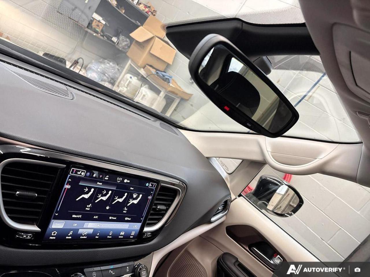 2024 Chrysler Grand Caravan SXT Front-Wheel Drive Passenger Van Photo