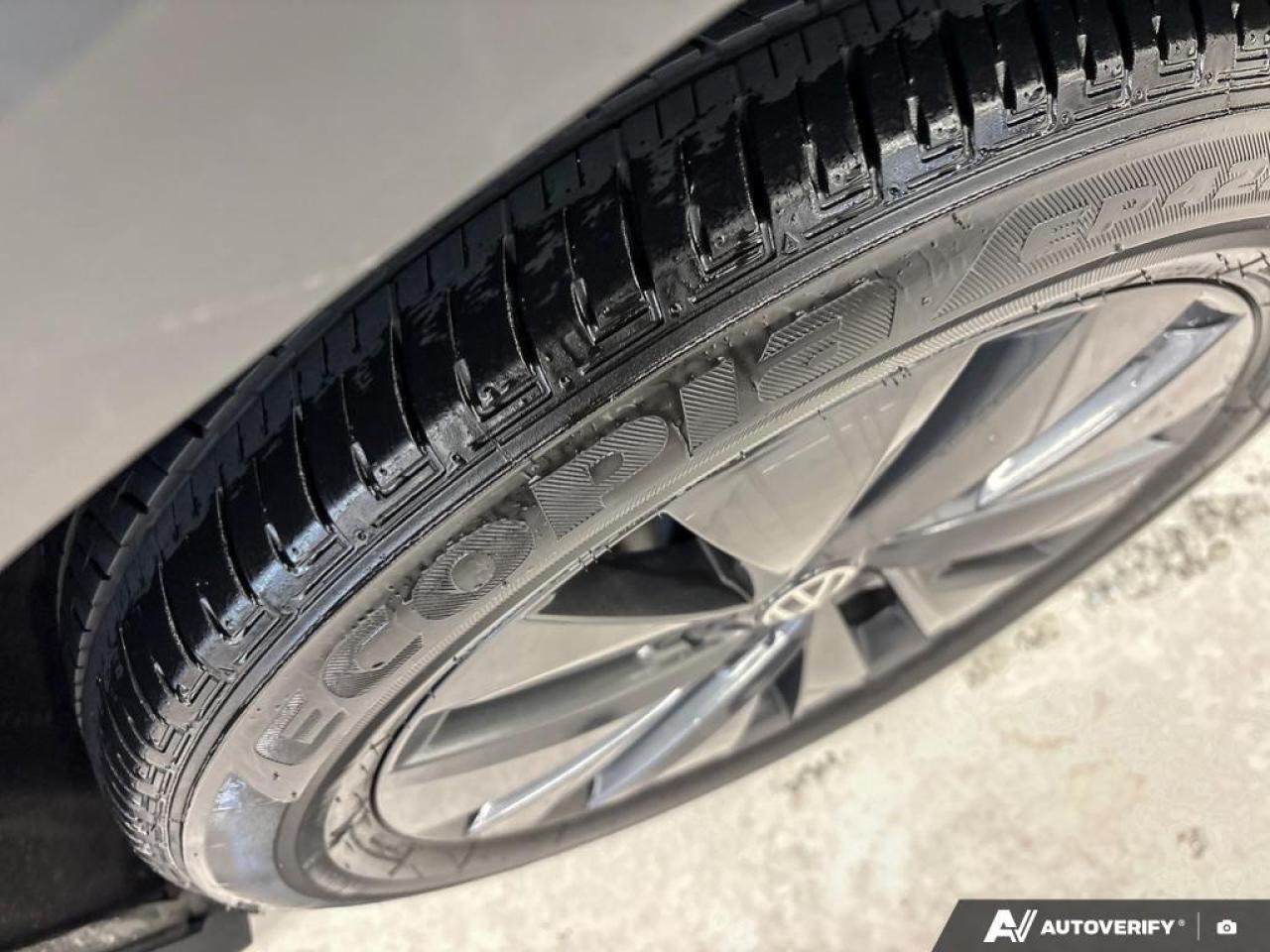 2024 Volkswagen Taos Comfortline 4dr Front-Wheel Drive Photo