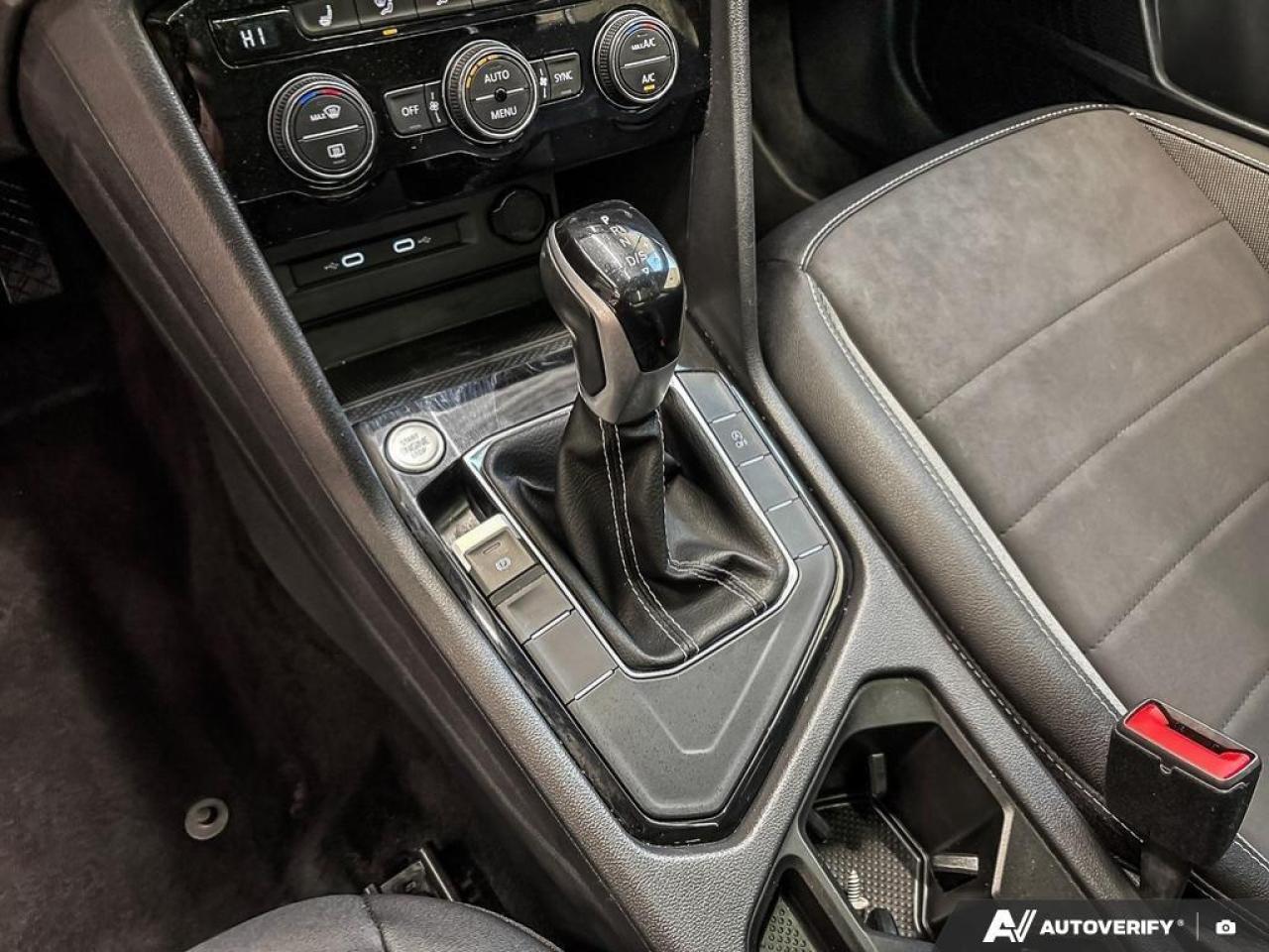 2024 Volkswagen Taos Comfortline 4dr Front-Wheel Drive Photo