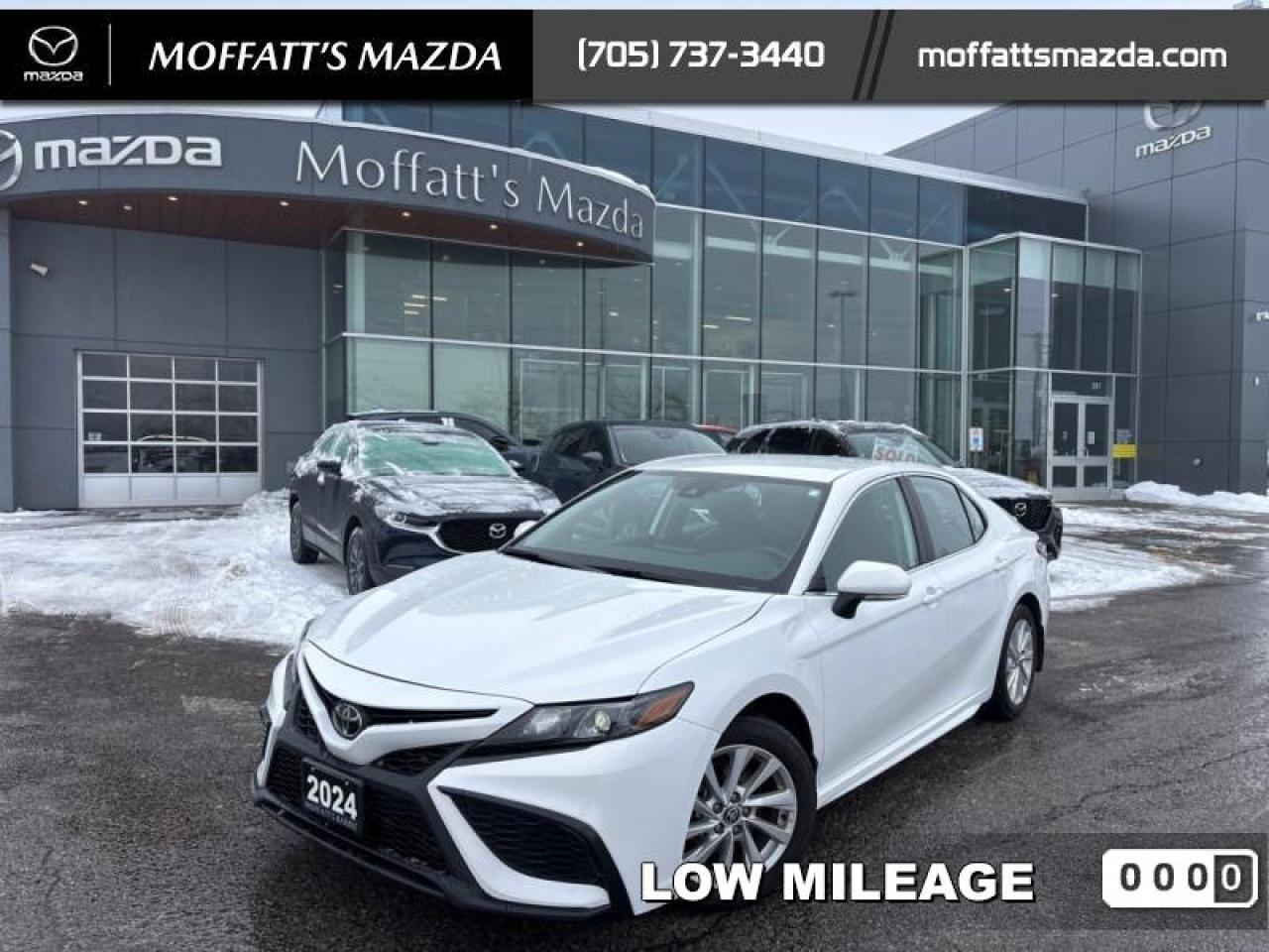 2024 Toyota Camry SE Photo0