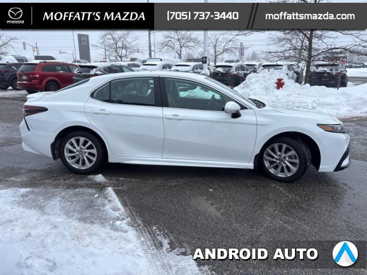 2024 Toyota Camry SE Photo