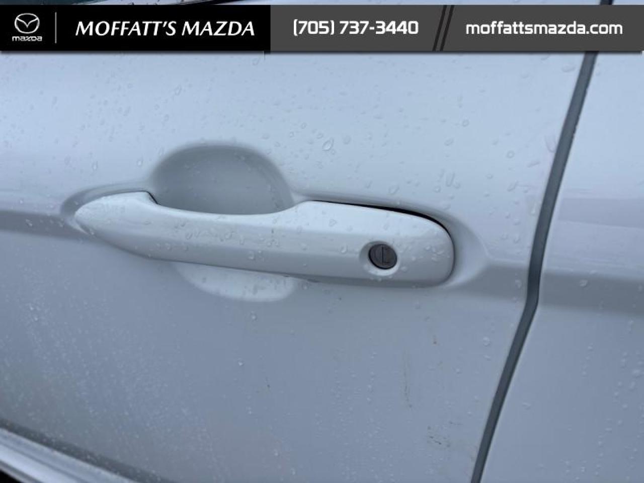 2024 Toyota Camry SE Photo