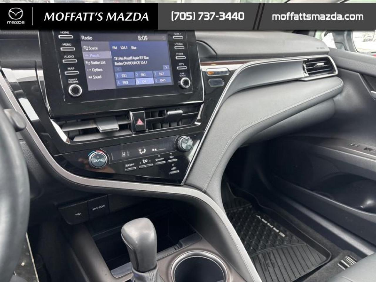 2024 Toyota Camry SE Photo