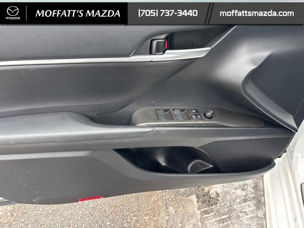 2024 Toyota Camry SE Photo