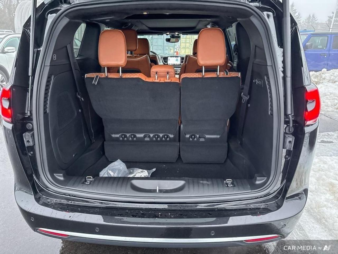 2026 Chrysler Pacifica Pinnacle All-Wheel Drive Passenger Van Photo