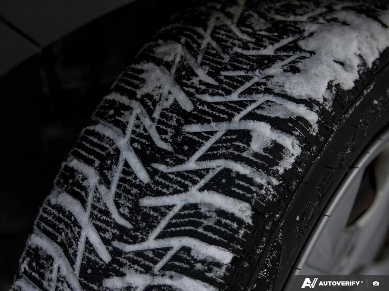 2020 Hyundai Venue Essential 4dr Front-Wheel Drive Photo