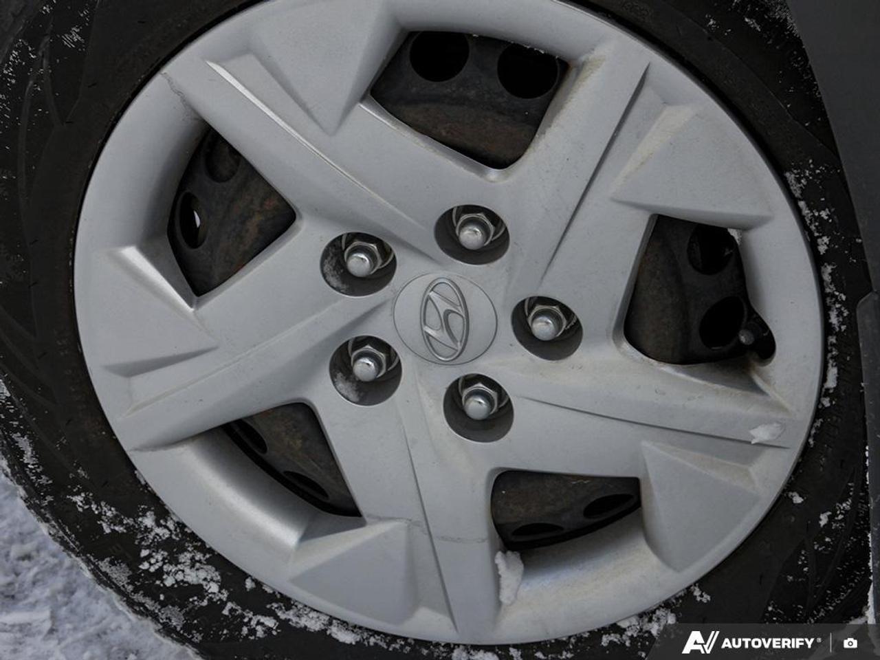 2020 Hyundai Venue Essential 4dr Front-Wheel Drive Photo