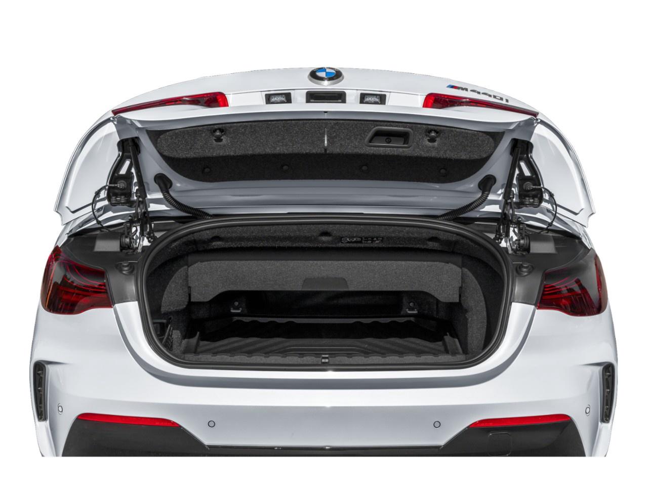 2026 BMW 4 Series M440i xDrive Convertible Photo