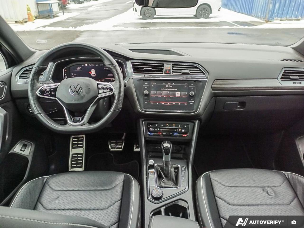 2024 Volkswagen Tiguan Highline R-LINE 4dr All-wheel Drive 4MOTION Photo