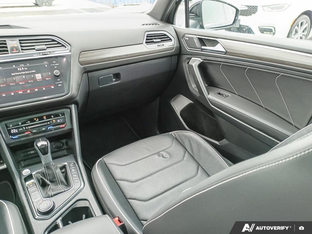 2024 Volkswagen Tiguan Highline R-LINE 4dr All-wheel Drive 4MOTION Photo