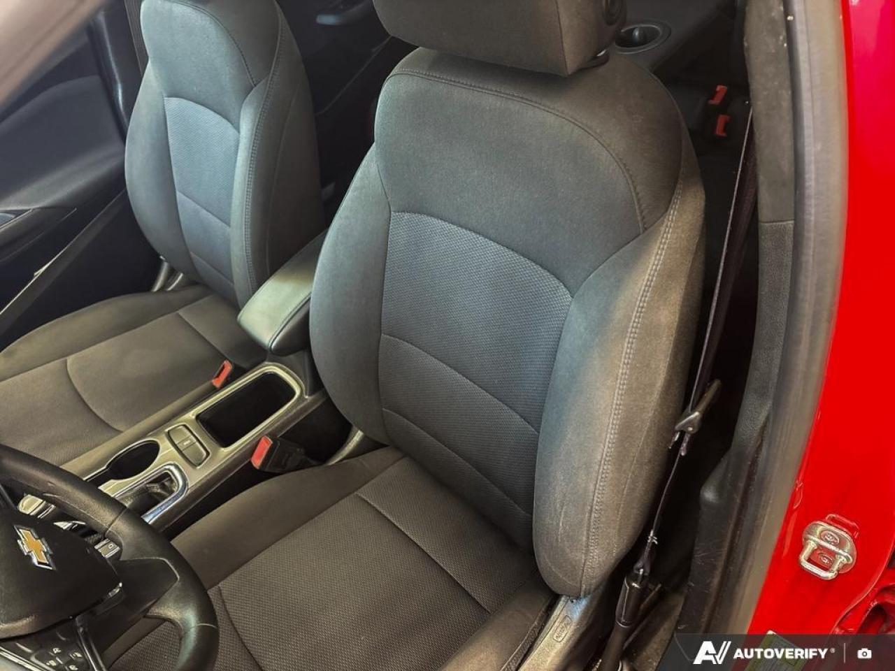 2017 Chevrolet Cruze LT Auto 4dr Hatchback Photo