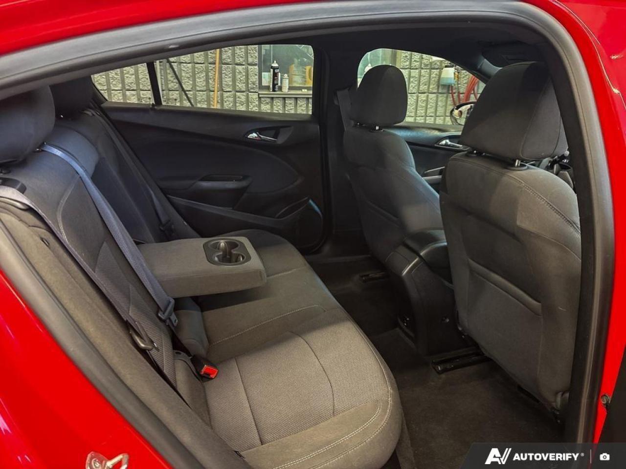 2017 Chevrolet Cruze LT Auto 4dr Hatchback Photo