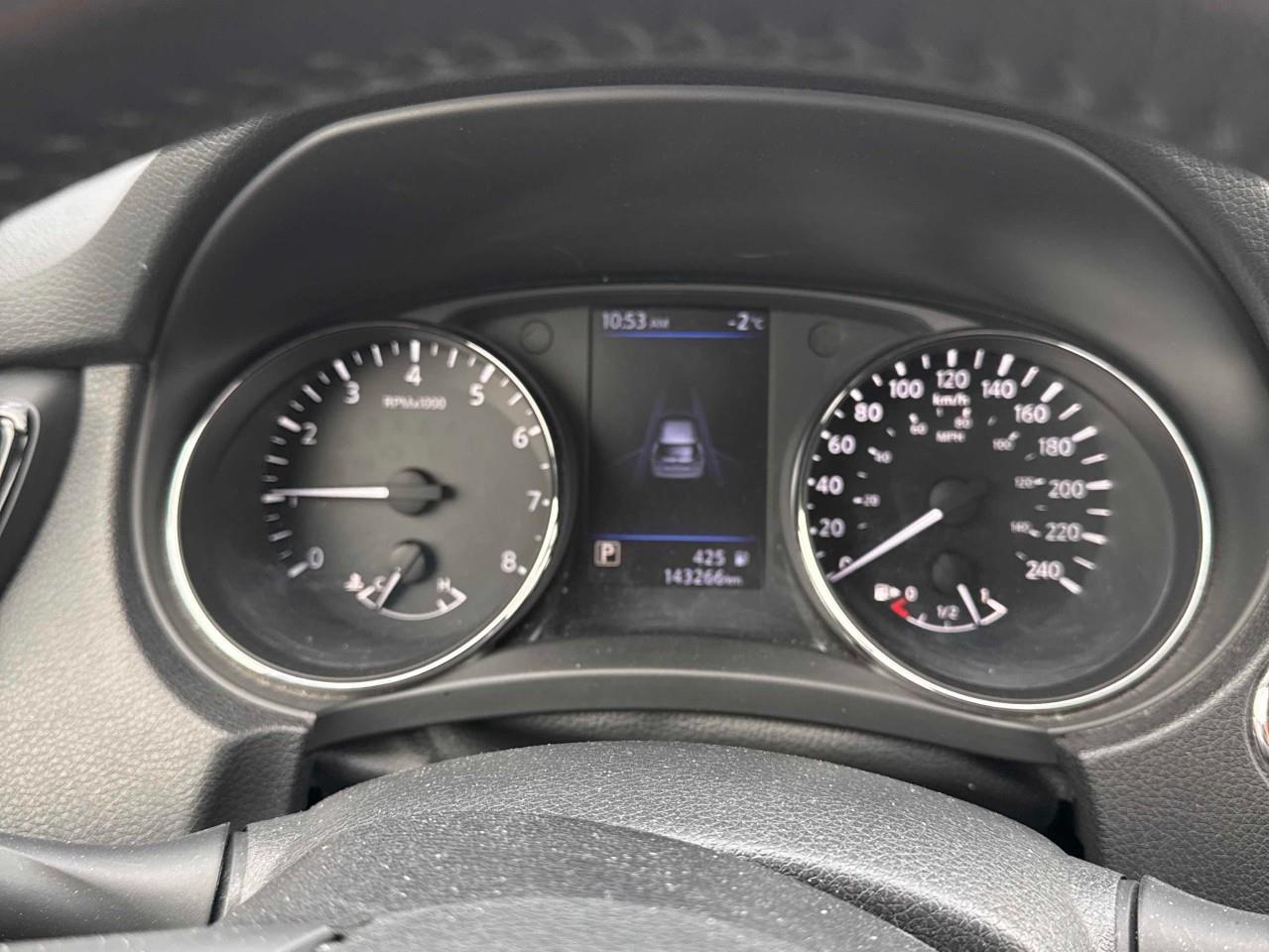 2019 Nissan Rogue  Photo3