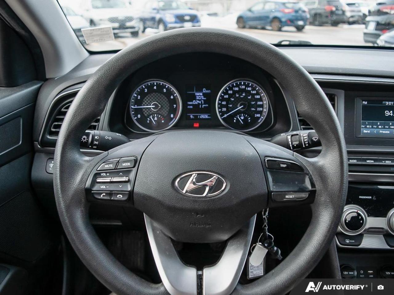 2020 Hyundai Elantra ESSENTIAL 4DR SEDAN Photo