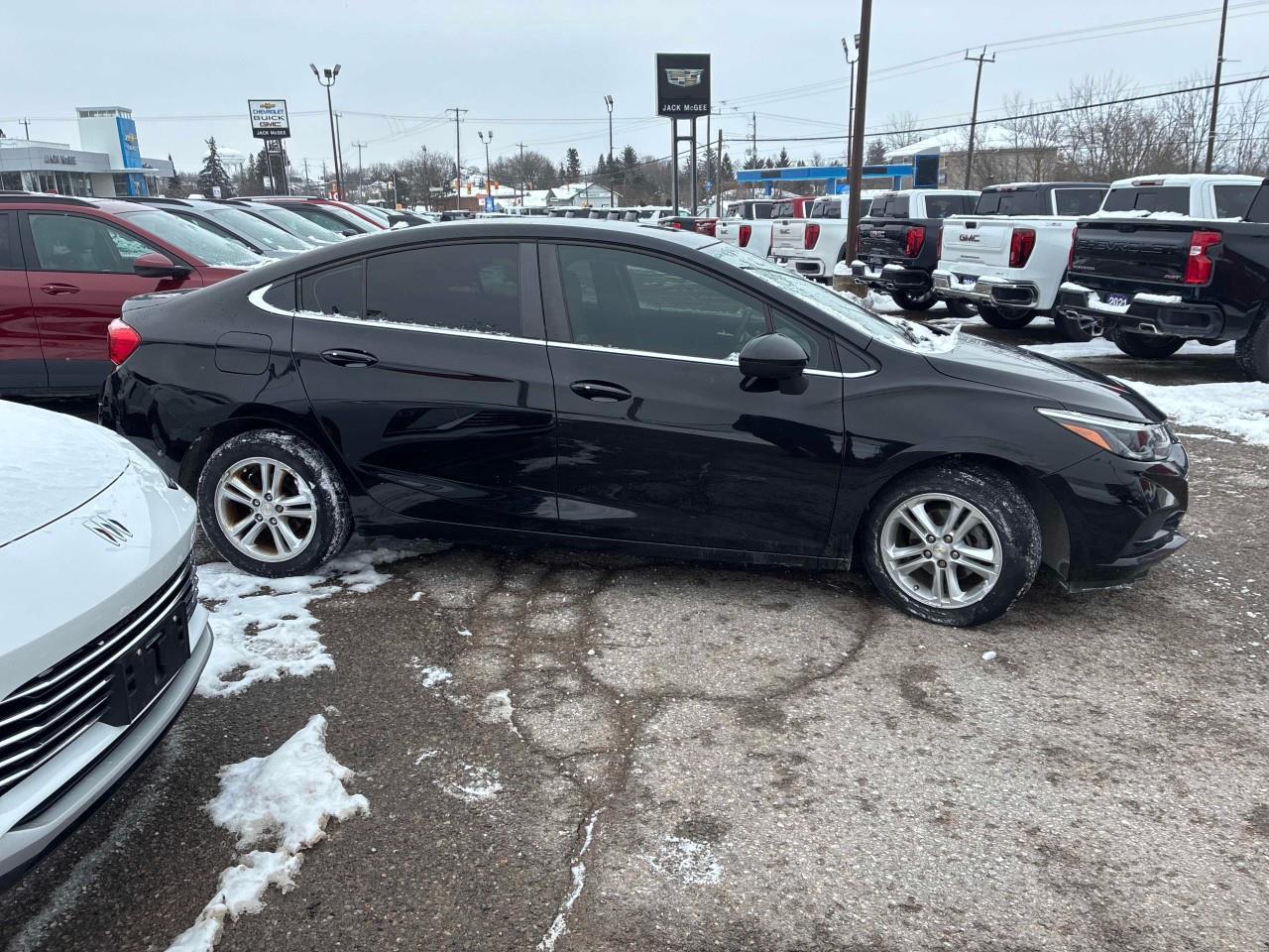 2018 Chevrolet Cruze LT Auto 4dr Sedan Photo