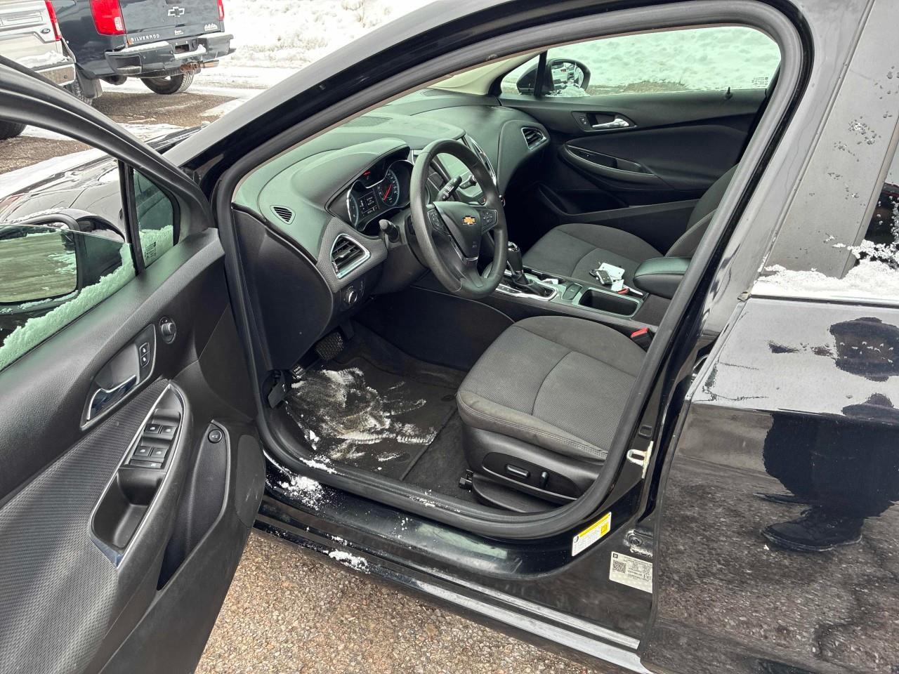 2018 Chevrolet Cruze LT Auto 4dr Sedan Photo